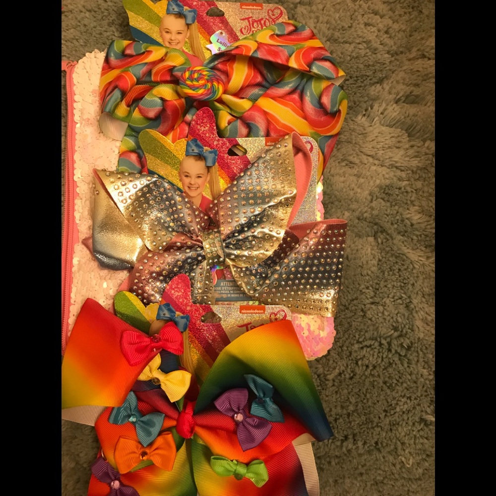 Jojo bows